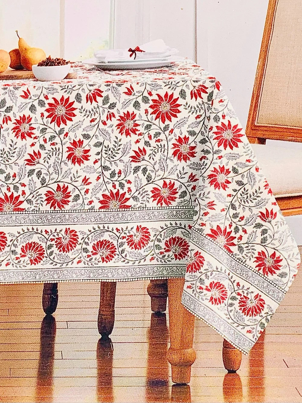 RALPH LAUREN TABLECLOTH NEW 60 BY 84IN OBLONG RED GREEN COTTON